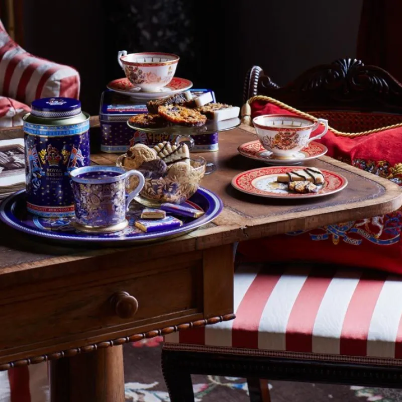 Discount Longest Reigning Monarch Plate Plates & Bowls