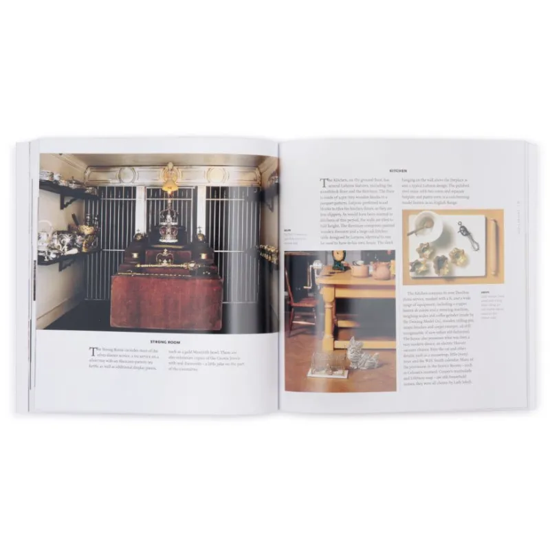Queen'S Mary'S Doll'S House: Official Souvenir Guide Royal Collection Publications